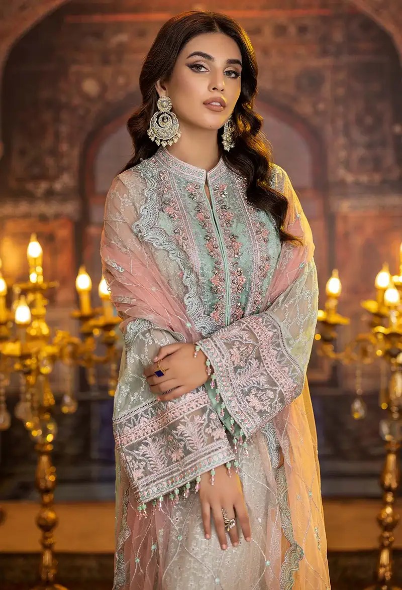 Adans Libas - Ravia Chapter 02 - Demantoid Garnet - D8 - Image 2