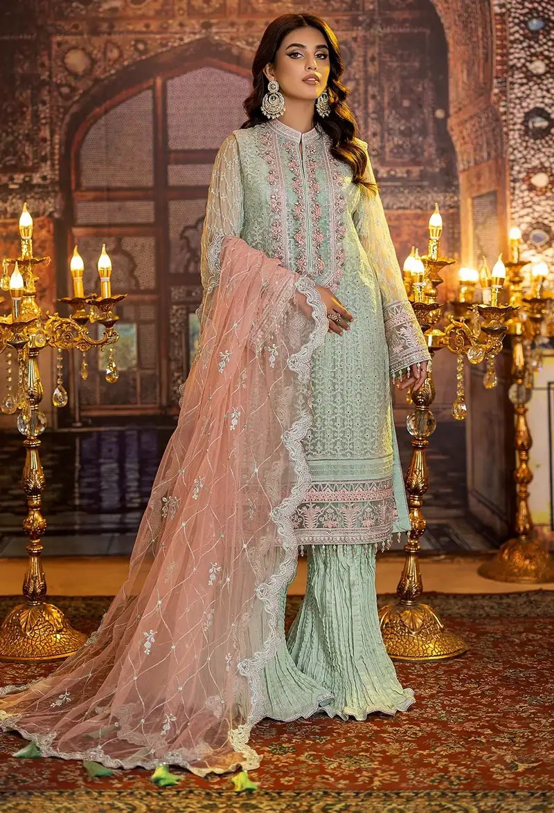 Adans Libas - Ravia Chapter 02 - Demantoid Garnet - D8